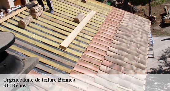 Urgence fuite de toiture bonnes-16390 RC Rénov